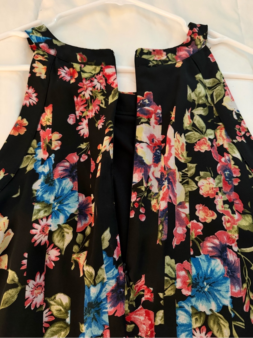 Betsy Johnson Size Medium Flowy Floral Halter Dress - Black Multi - Picture 3 of 3